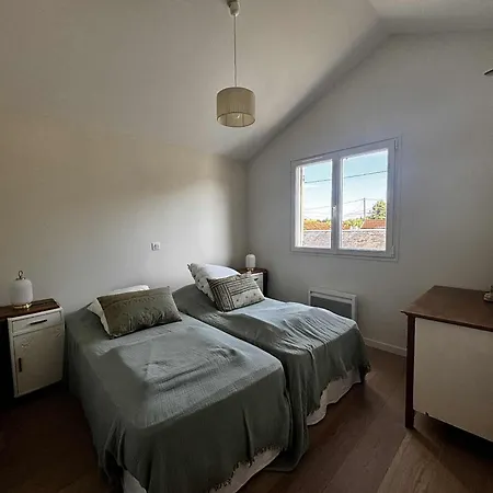 Σπίτι διακοπών Maison Renovee, 4 Chambres, A 200m De La Et 400m Du Centre, Terrasse Et Cour Cloturee - Fr-1-194-178 *