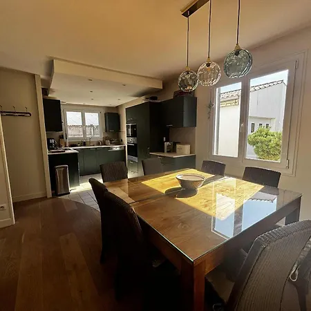 Maison Renovee, 4 Chambres, A 200m De La Et 400m Du Centre, Terrasse Et Cour Cloturee - Fr-1-194-178 Σπίτι διακοπών